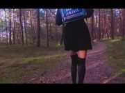 震惊！小萝莉在森林里竟然被怪蜀黍做出这样的事