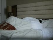 胳膊受伤了小哥酒店约操极品身材的女友露脸