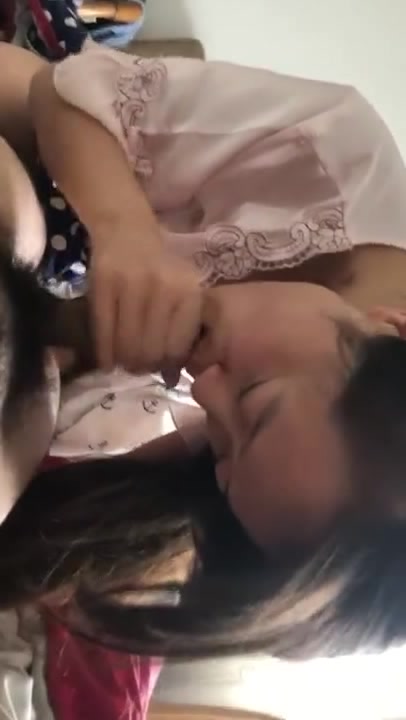 疯狂后入女同事停一下就急的打人 另加销魂吃鸡巴