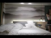 性感骚气的美女模特穿上学生制服援交