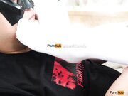 来自COS少女的白丝足交，最后撸出射腿上