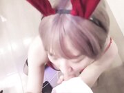 打电话call来的兔女郎，露脸露点乖巧服务激烈性爱