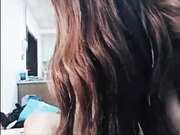 夫妻激情大秀，火辣热舞惹的男主受不了调情扒光道具玩弄骚逼