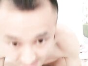 姐夫爆草小姨子全程露脸，激情上位抱着吃奶子站起来草