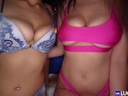 美丽的天然巨乳尤物乳交享受